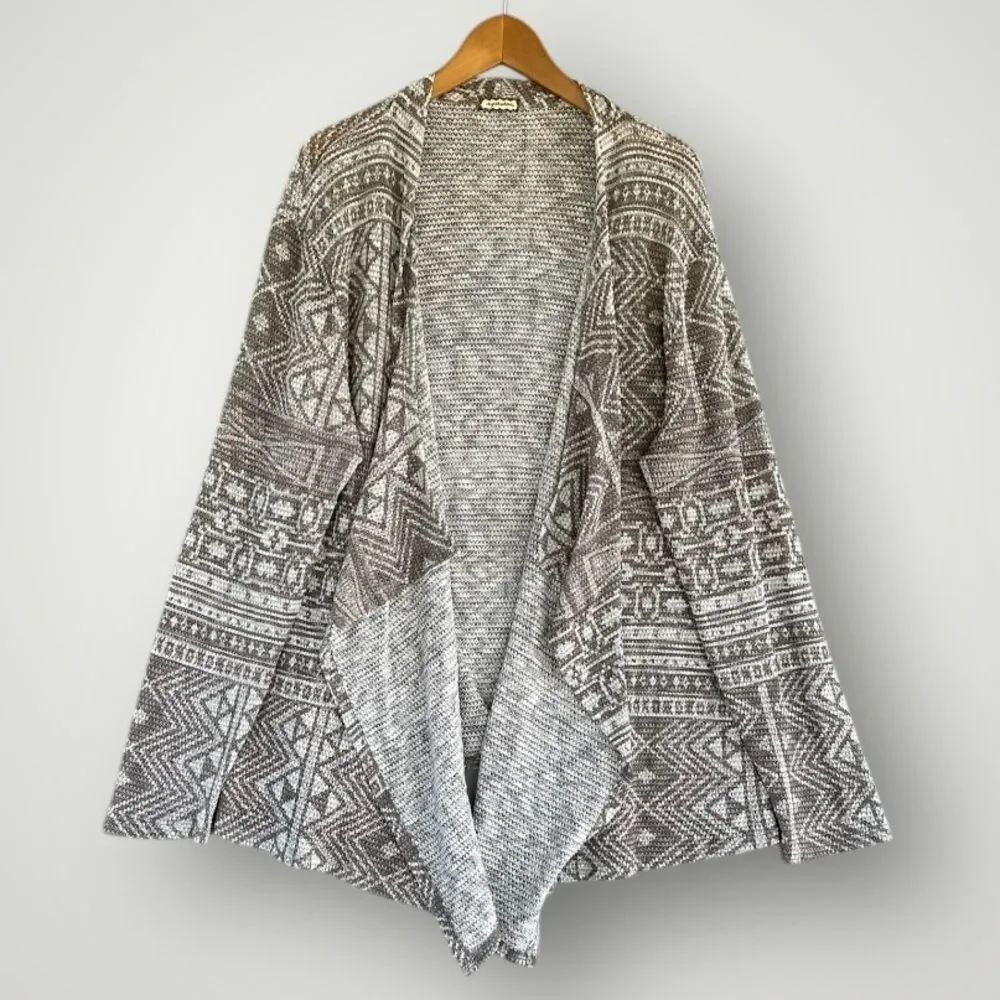 🎉5 for $45🎉 Eyeshadow cardigan sweater pullover size XL